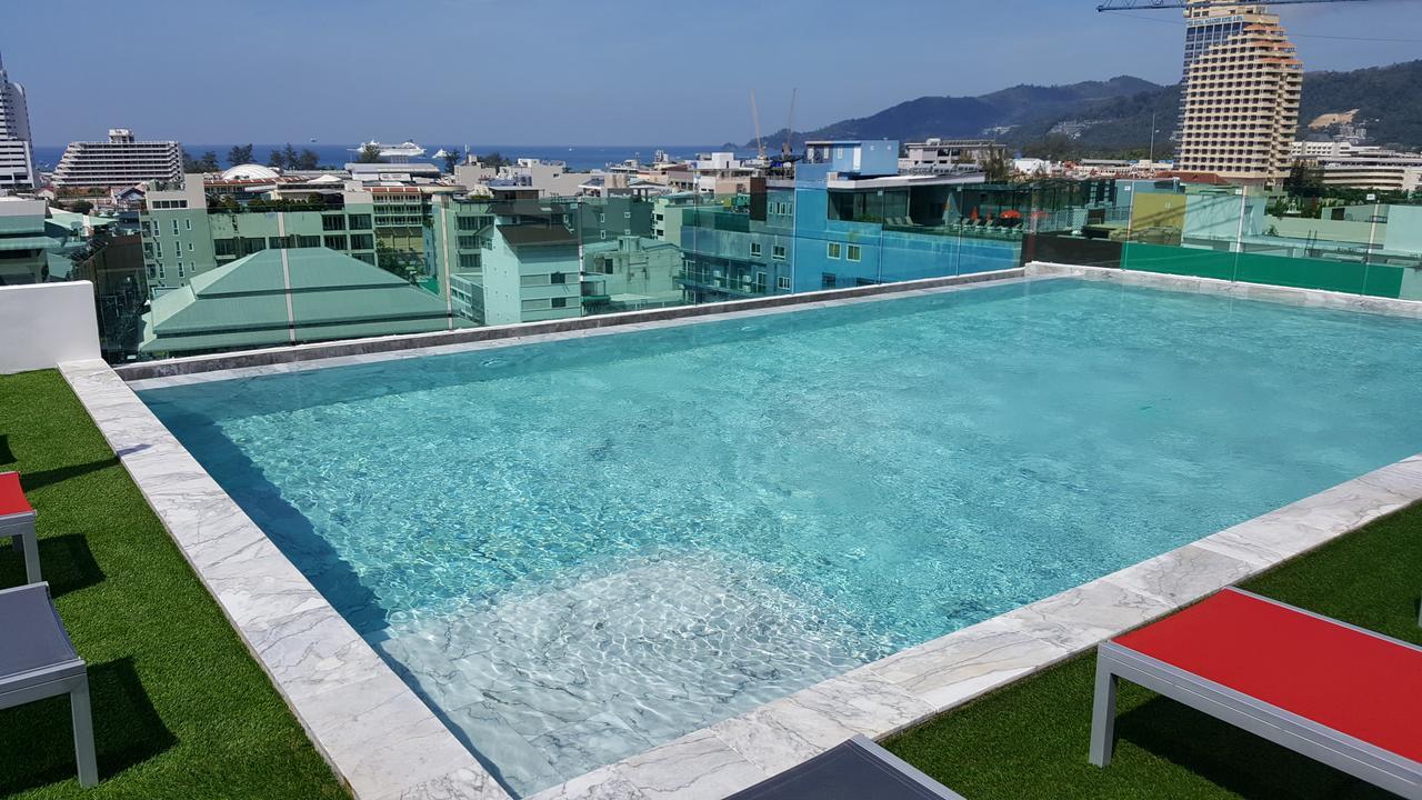 Hotel Neon Patong Exterior foto